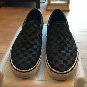 MEN'S VAN'S SLIP ON CHECKERED  SIZE 12